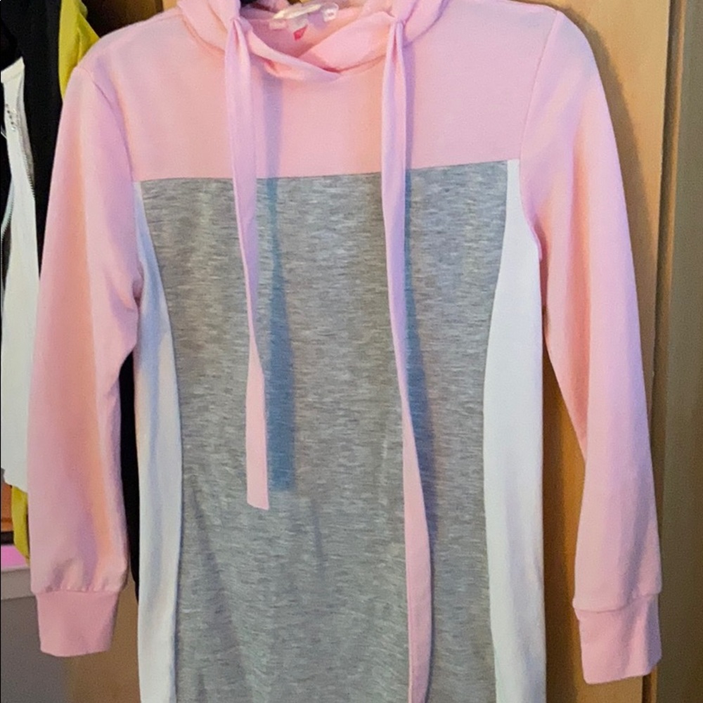SWEATSHIRT DRESS WITH HOOD
